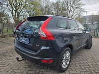 Gebraucht Volvo XC60 163 PS (119 kW) 2012 Grau SUV