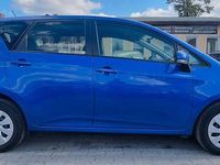 Gebraucht Toyota Verso-S Life 99 PS (72 kW) 2012 Blau Van / Kleinbus
