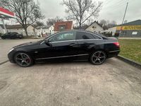 Gebraucht Mercedes E350 265 PS (194 kW) 2011 Schwarz Coupé