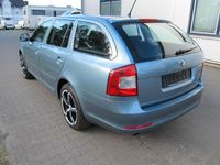 Gebraucht Skoda Octavia Ambiente 105 PS (77 kW) 2011 Grau Kombi
