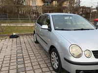 Gebraucht VW Polo 64 PS (47 kW) 2004 Silber Kleinwagen