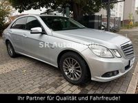 Gebraucht Mercedes E200 184 PS (135 kW) 2010 Iridiumsilber  metalliclack Limousine