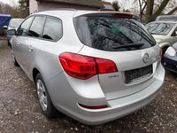 Gebraucht Opel Astra Design Edition 116 PS (85 kW) 2011 Silber Kombi