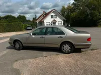 Gebraucht Mercedes E240 170 PS (125 kW) 1998 Beige Limousine