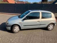 Gebraucht Renault Clio II 75 PS (55 kW) 1999 Grau Kleinwagen
