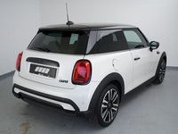 Gebraucht Mini Cooper 136 PS (100 kW) 2024 Weiß Kleinwagen