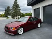 Gebraucht BMW 325 Basis 192 PS (141 kW) 1991 Rot Limousine
