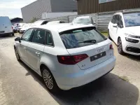 Gebraucht Audi A3 Attraction 110 PS (80 kW) 2015 Weiß Limousine