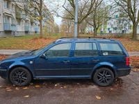 Second-hand VW Golf IV 75 CP (55 kW) 2001 Albastru Break