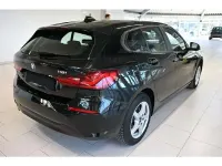 Gebraucht BMW 118 Advantage 136 PS (100 kW) 2023 Schwarz (metallic) Kleinwagen