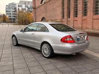 Gebraucht Mercedes CLK220 150 PS (110 kW) 2006 Silber Coupé