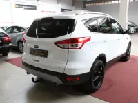 Gebraucht Ford Kuga Trend 150 PS (110 kW) 2016 Weiß SUV