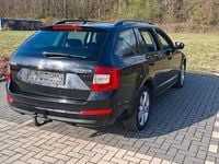 Gebraucht Skoda Octavia Joy 150 PS (110 kW) 2017 Schwarz Kombi