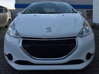 Gebraucht Peugeot 208 Active 68 PS (50 kW) 2013 Weiß Kleinwagen