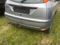 Gebraucht Ford Focus 130 PS (95 kW) 2005 Blau Kleinwagen