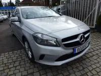 Gebraucht Mercedes A160 102 PS (75 kW) 2017 Silber (metallic) Limousine