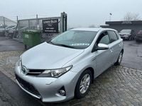 Gebraucht Toyota Auris Comfort 99 PS (72 kW) 2014 Silber Limousine