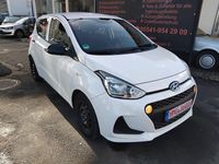 Gebraucht Hyundai i10 Classic 67 PS (49 kW) 2017 Weiß Kleinwagen