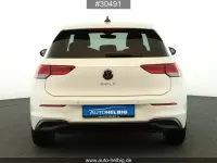 Second-hand VW Golf VIII Life 150 CP (110 kW) 2023 Alb Berlinǎ