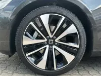 Używany Volvo V60 Core 197 KM (144 kW) 2025 Szary Kombi