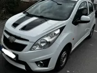 Gebraucht Chevrolet Spark 68 PS (50 kW) 2011 Weiß Kleinwagen