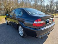 Gebraucht BMW 318 143 PS (105 kW) 2005 Blau Limousine