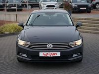 Gebraucht VW Passat 125 PS (91 kW) 2018 Grau Limousine