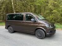 Używany VW Multivan Trendline 150 KM (110 kW) 2019 Brązowy Minivan