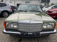 Gebraucht Mercedes 230 136 PS (100 kW) 1983 Grün Coupé