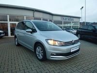 Gebraucht VW Touran 150 PS (110 kW) 2021 Silber Van / Kleinbus