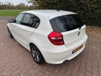 Gebraucht BMW 118 Executive 143 PS (105 kW) 2011 Weiß Kleinwagen