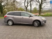 Używany Ford Focus SYNC Edition 125 KM (91 kW) 2014 Brązowy Kombi