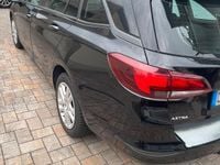 Second-hand Opel Astra 105 CP (77 kW) 2017 Negru Break