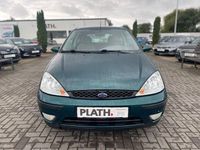 Używany Ford Focus Trend 101 KM (74 kW) 2002 Zielony Sedan/Limuzyna
