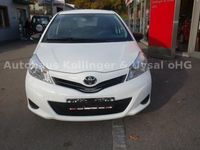 Gebraucht Toyota Yaris 69 PS (50 kW) 2012 Weiß Kleinwagen