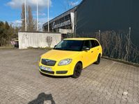 gebraucht Skoda Fabia Combi 1.2 HTP Benziner/Klima/PDC/SW-Felgen