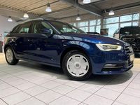 Gebraucht Audi A3 Attraction 105 PS (77 kW) 2014 Blau Limousine