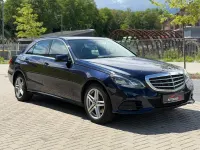 Gebraucht Mercedes E250 204 PS (150 kW) 2013 Blau Limousine