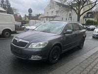 Gebraucht Skoda Octavia 140 PS (102 kW) 2012 Grau Kombi