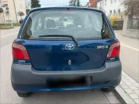 Gebraucht Toyota Yaris 65 PS (47 kW) 2002 Blau Kleinwagen