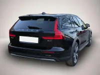 Gebraucht Volvo V60 CC Plus 197 PS (144 kW) 2023 Manufacturer Kombi