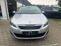 Gebraucht Peugeot 308 Allure 120 PS (88 kW) 2017 Lackierung aluminiumgrau Kombi