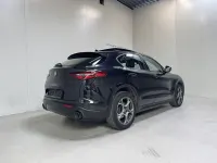 Gebraucht Alfa Romeo Stelvio 201 PS (147 kW) 2021 Schwarz SUV