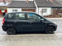 Second-hand Honda Jazz 83 CP (61 kW) 2002 Negru Hatchback