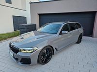 Gebraucht BMW 530 M Sport 286 PS (210 kW) 2020 Grau Kombi