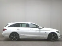 Gebraucht Mercedes C300 Avantgarde 194 PS (142 kW) 2020 Polarweiss