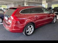 Gebraucht Volvo V60 163 PS (119 kW) 2011 Rot Kombi