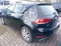 Gebraucht VW Golf VII Join 116 PS (85 kW) 2019 Deep black perleffekt deep black perleffekt Limousine