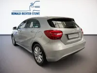 Gebraucht Mercedes A180 122 PS (89 kW) 2015 Silber Kleinwagen