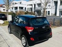 Gebraucht Hyundai i10 Classic 67 PS (49 kW) 2016 Schwarz Kleinwagen